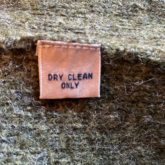 Pure Stuff 100% Wool Crewneck Sweater🖤 - Picture 10 of 12